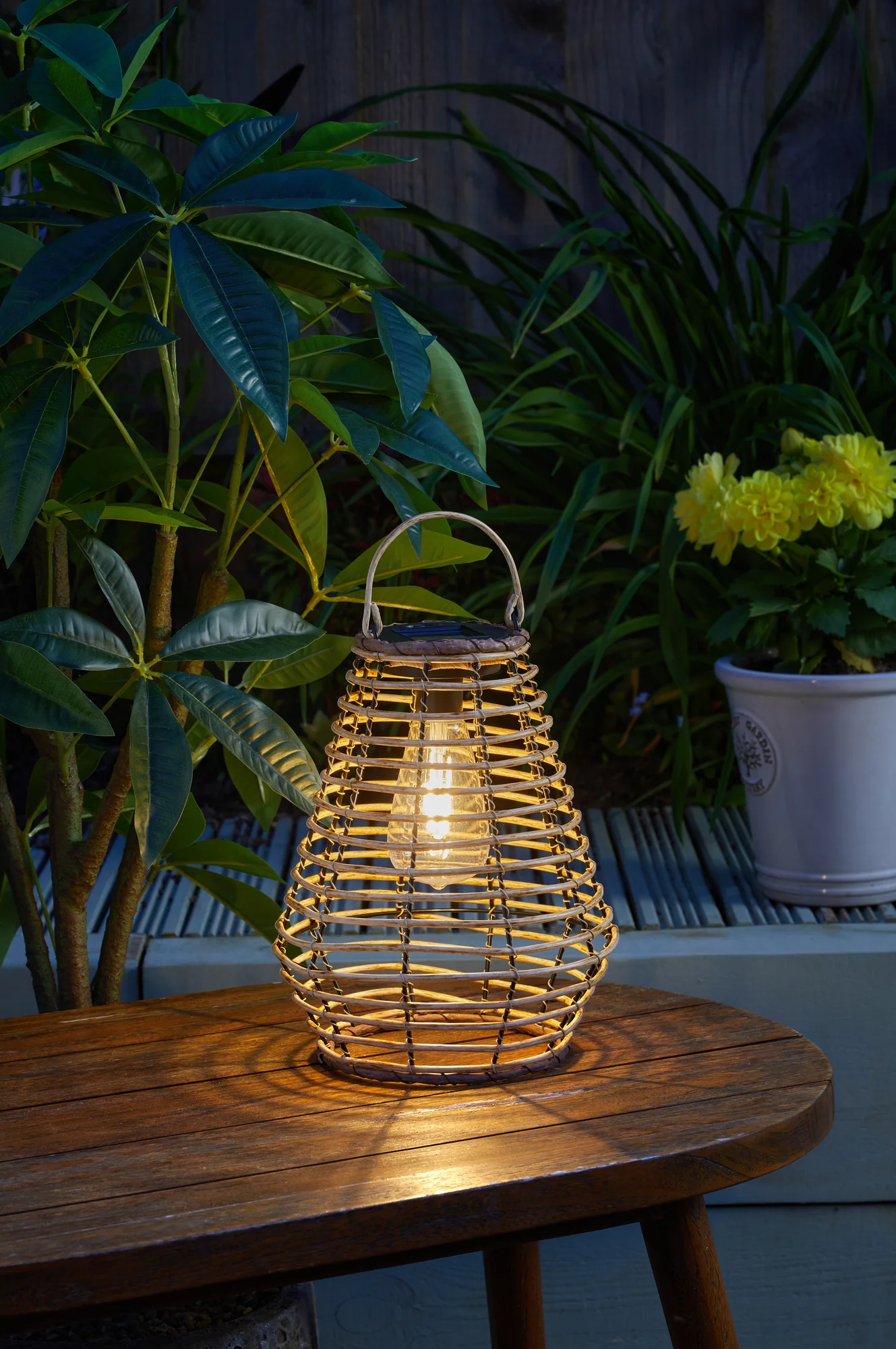 Solarlaterne Maris in Rattan-Optik