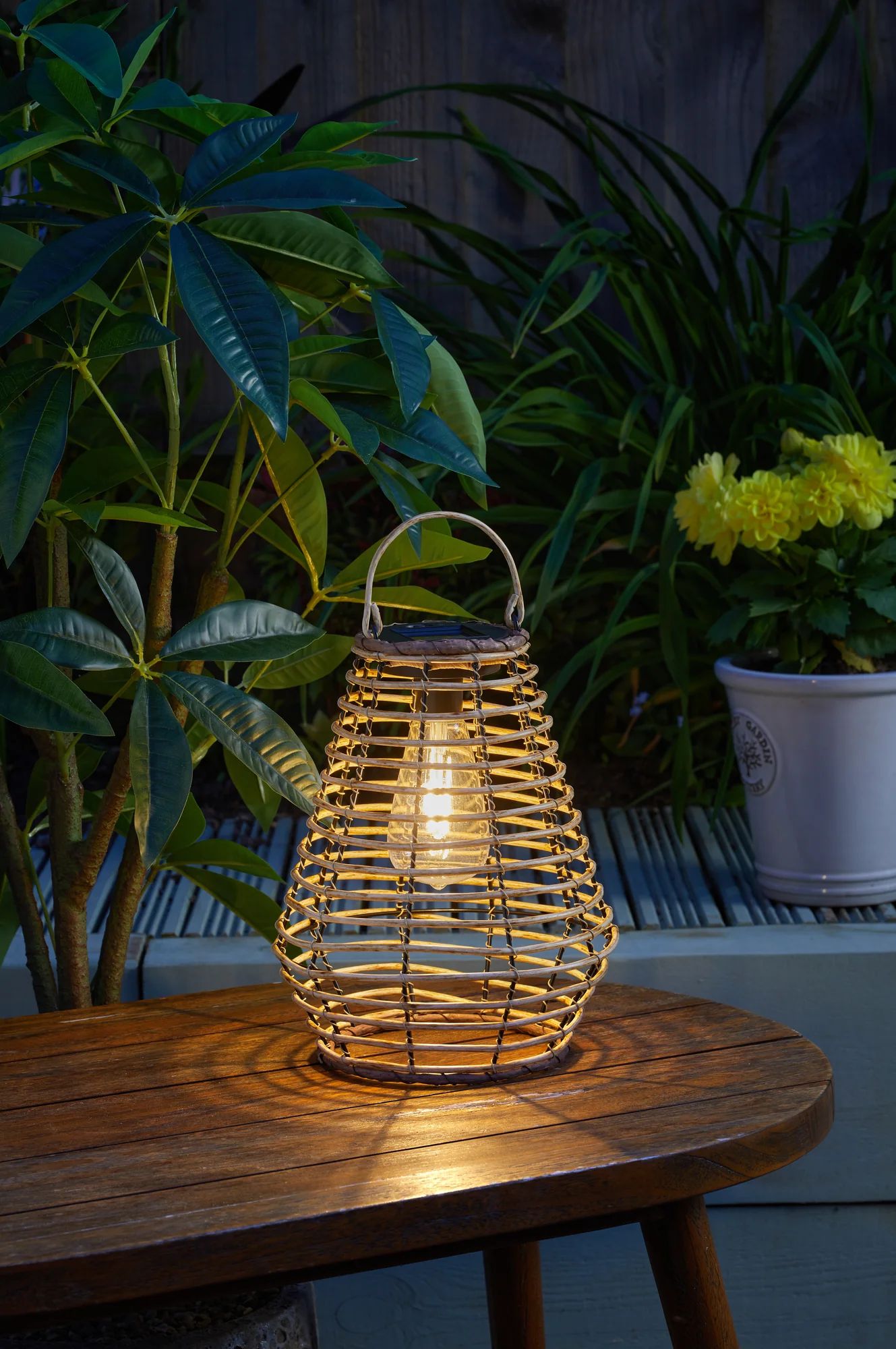 Solarlaterne Maris in Rattan-Optik